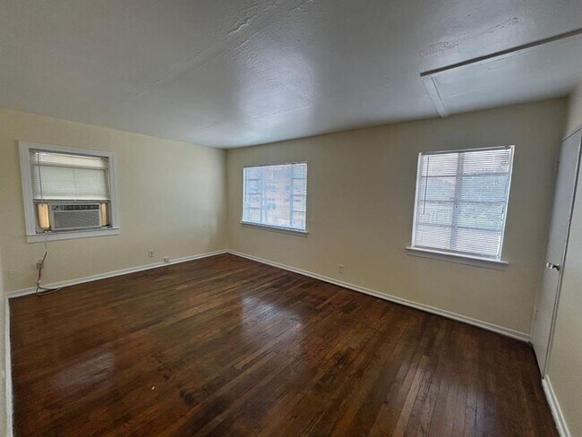 Foto del edificio - Charming two bedroom apartment