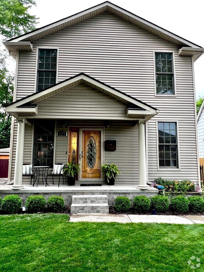 Golf Homes Houses for Rent with High Ceilings Royal Oak, MI 1 Homes