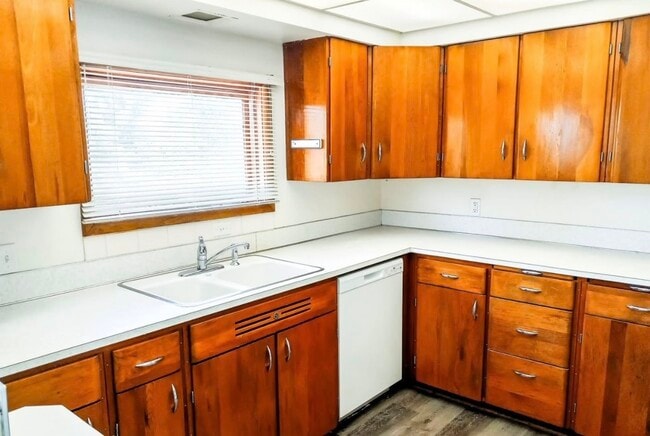 Foto del edificio - 1310 NE Williams St