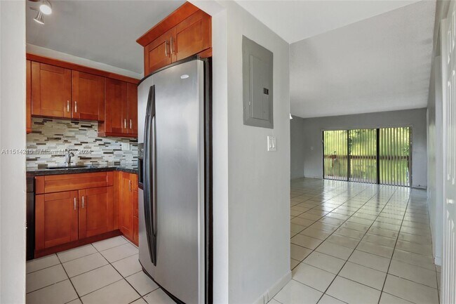 Foto del edificio - 8885 Fontainebleau Blvd