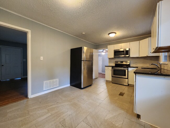 Building Photo - 115 Havendale Dr