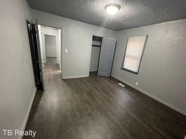 Foto del edificio - 3 br, 1 bath House - 2629 NE 16th St