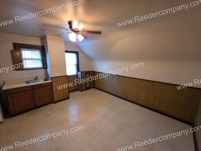 Foto del edificio - 625 Roosevelt Dr