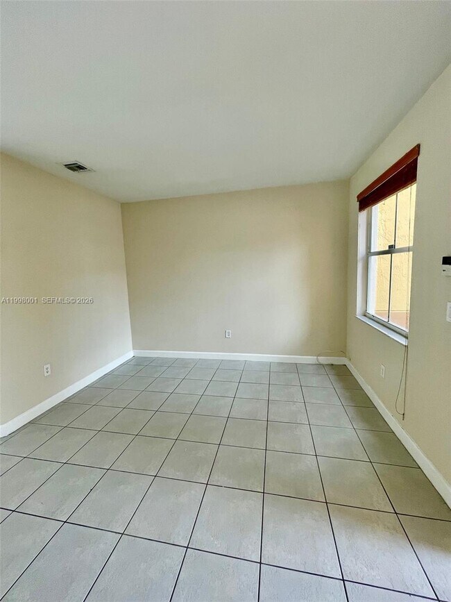 Building Photo - 24651 SW 110th Ave