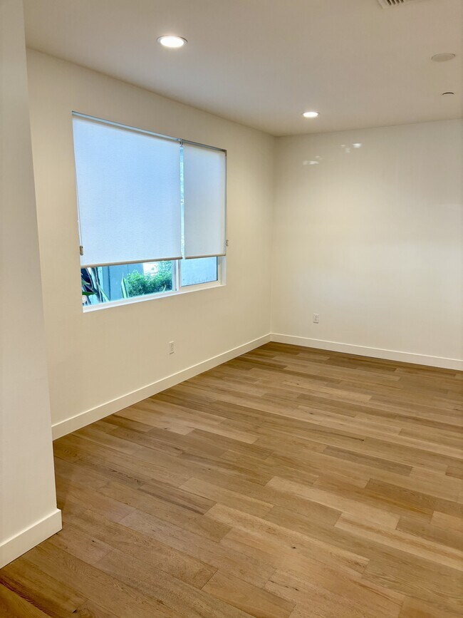 Foto del edificio - 997 24th St