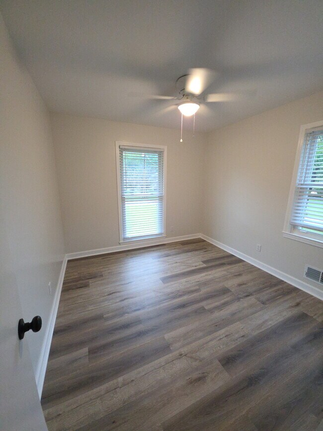 Foto del edificio - 2942 Larkspur Rd