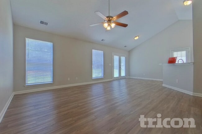Building Photo - 1401 May Oak Cir