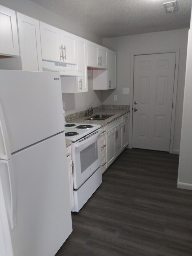 Foto del edificio - Fieldcrest Properties