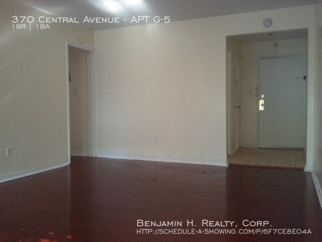 Foto del edificio - 370 Central Ave