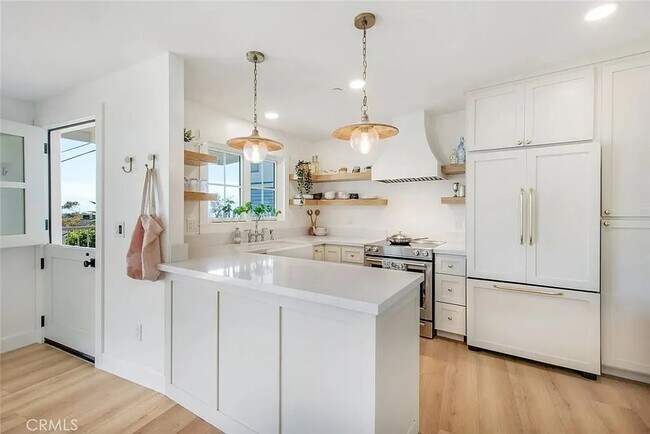 Foto del edificio - 1445 Bluebird Canyon Dr