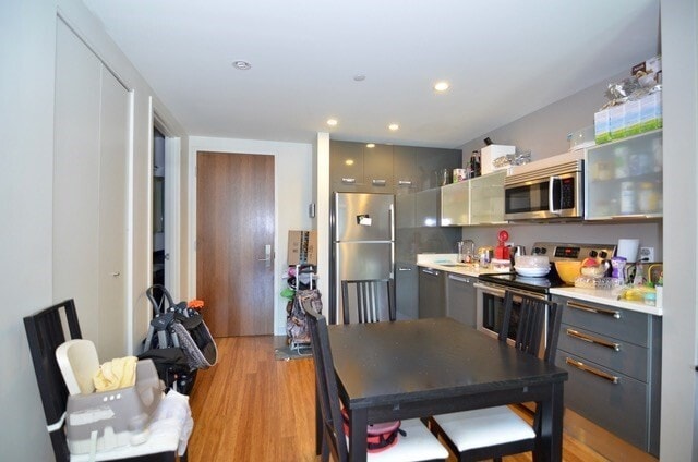 Foto del edificio - 691 Massachusetts Ave