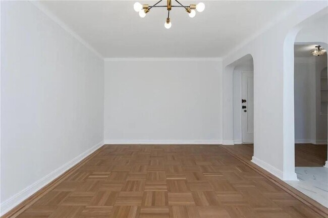 Foto del edificio - 415 Ocean Pkwy