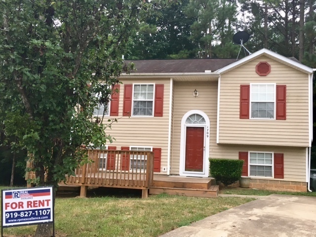 Building Photo - Conveniently Located Home In Raleigh, Spli...
