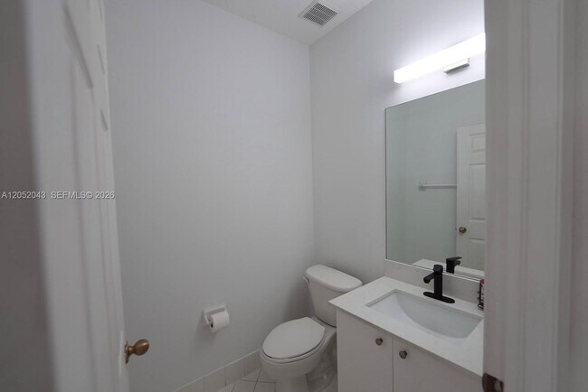 Foto del edificio - 8836 SW 221st Terrace