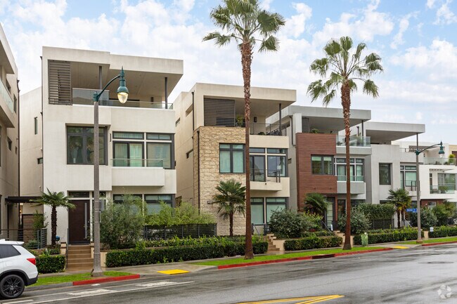 12/14/21 - 5902-5926 Firefly Pl Dr