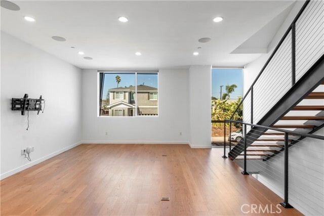 Building Photo - 6566 W 85th Pl