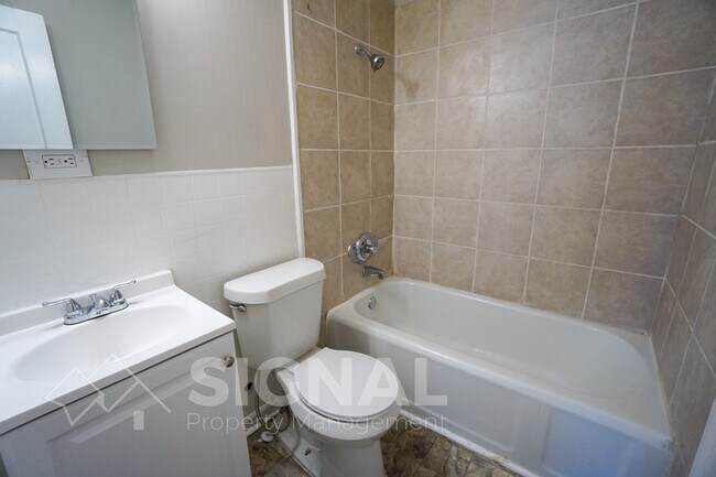 Foto del edificio - 581 Seminole Cir
