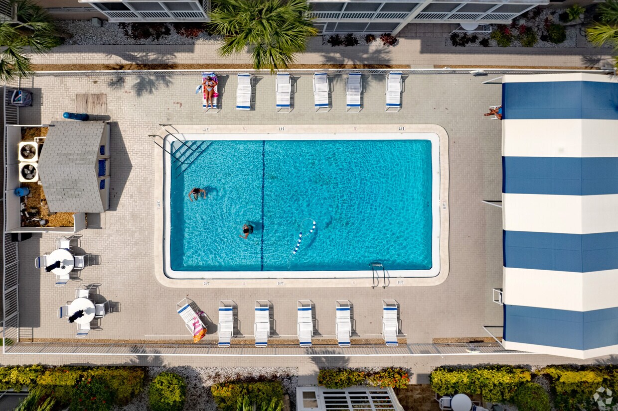 Pool - Riveria Apartments