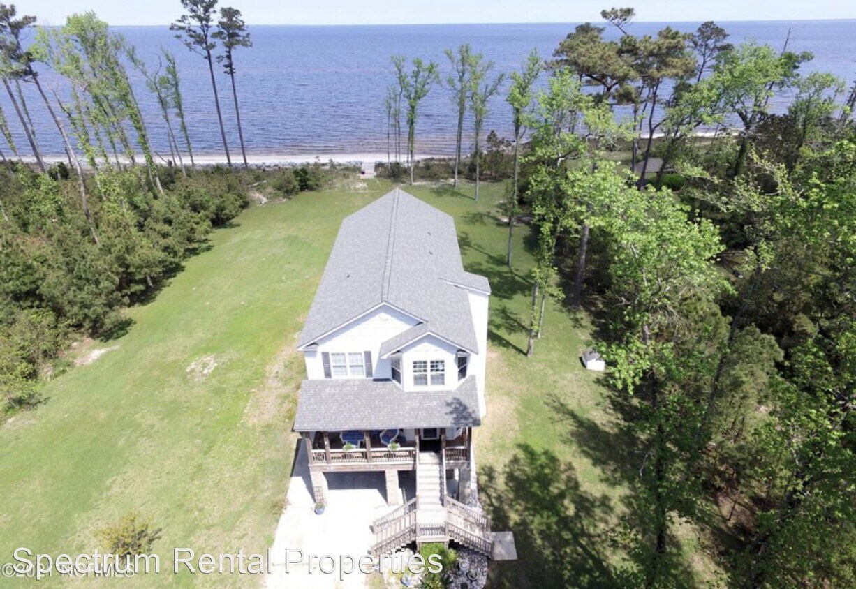 Primary Photo - 3 br, 3 bath House - 710 Sandy Point Drive