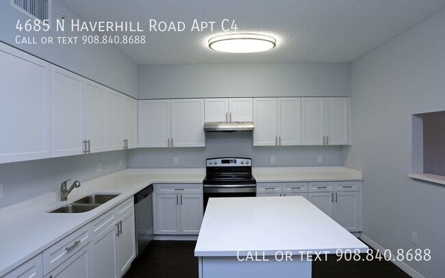 Building Photo - Spacious 2/2 In West Palm Beach w/ Water I...
