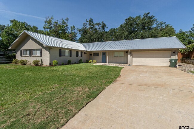 Building Photo - 3225 S Donnybrook Ave