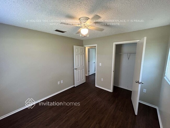 Foto del edificio - 6230 Jubilee Ln
