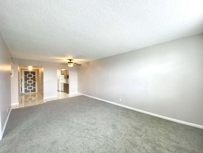 Building Photo - 3910 Crystal Lake Dr