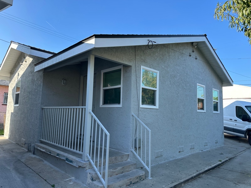 Photo - 241 1/2 W 89th St (Los Angeles, CA)