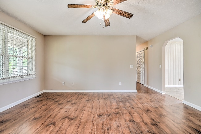 Building Photo - 5524 Carters Vly Rd