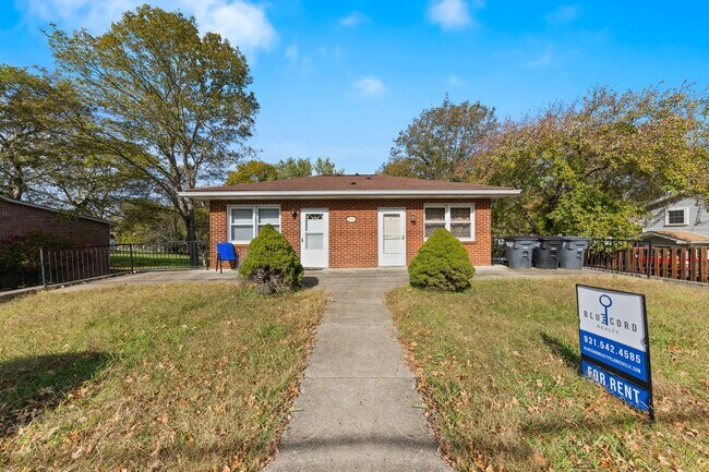 Foto del edificio - 521 Hawkins Rd