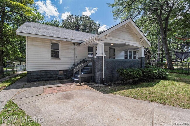 Building Photo - 508 Parkdale Ave