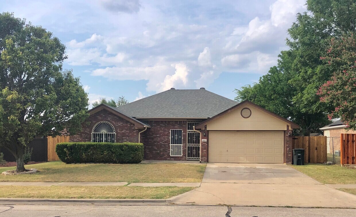 Primary Photo - Amethyst Home
