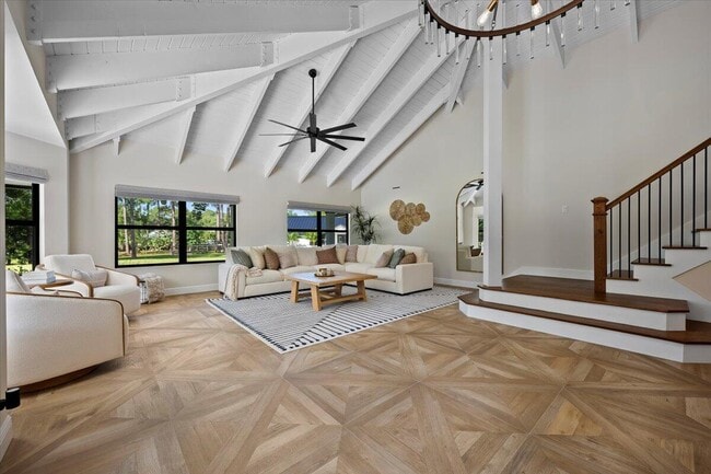 Building Photo - 13849 Deer Creek Dr