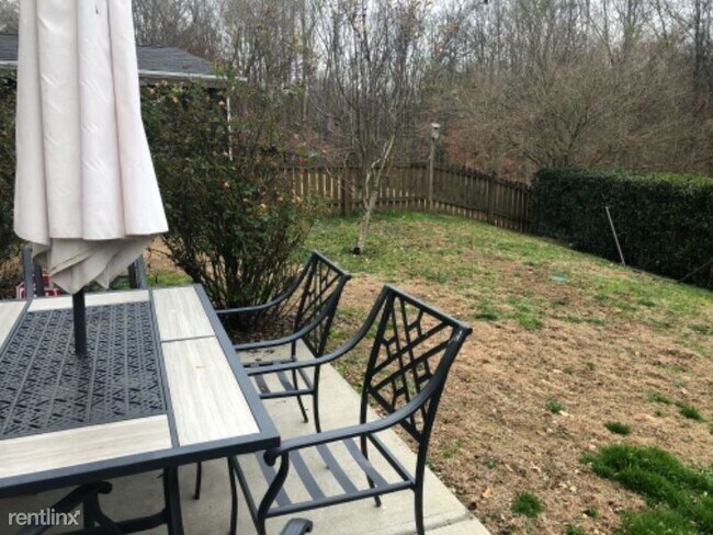 Foto del edificio - 3 br, 2.5 bath House - 9143 Seamill Rd