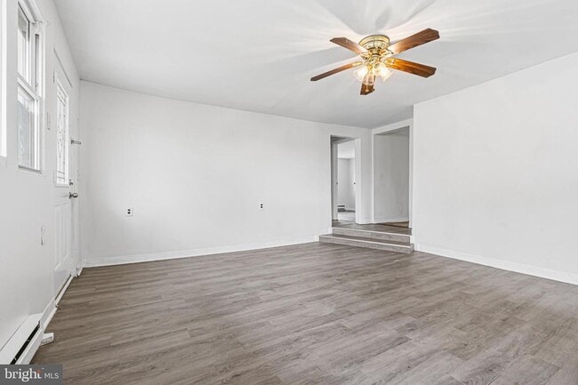 Foto del edificio - 1915 Rettman Ln