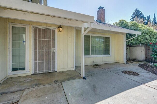 Building Photo - 2768 Saratoga Avenue