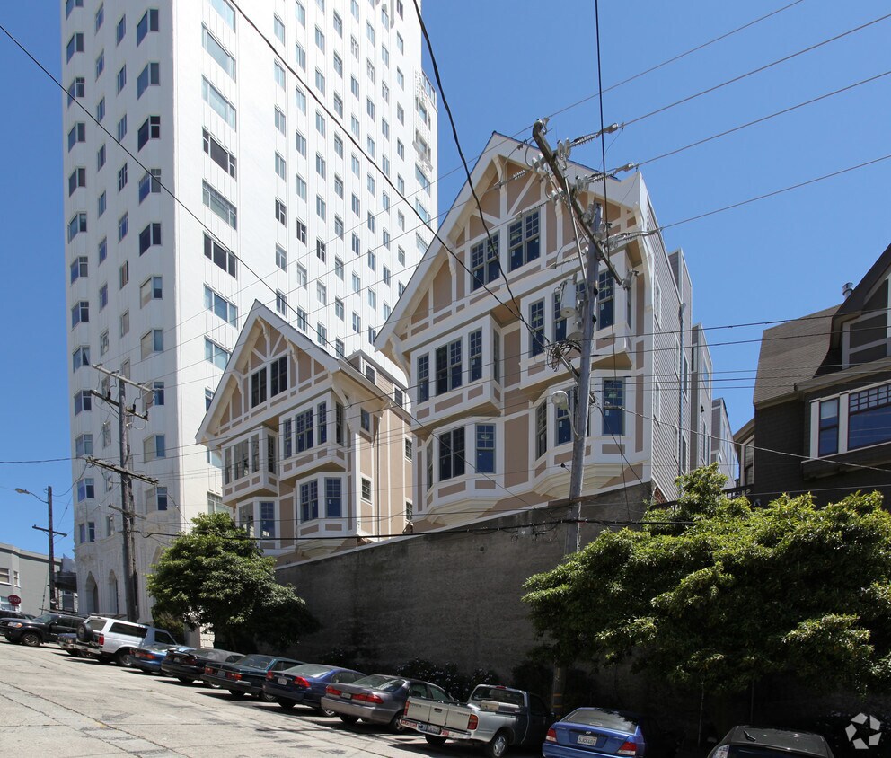 Building Photo - 1111 - 1133 Green Street