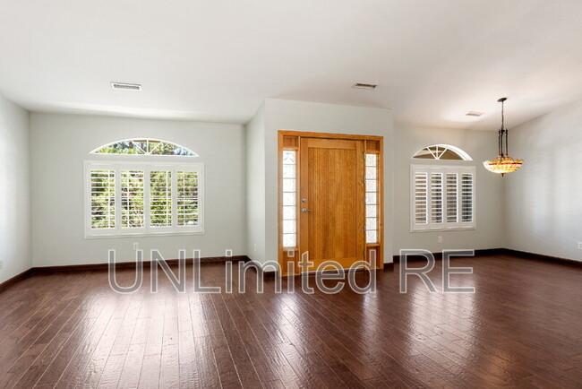 Building Photo - 1614 Eagle Mountain Dr