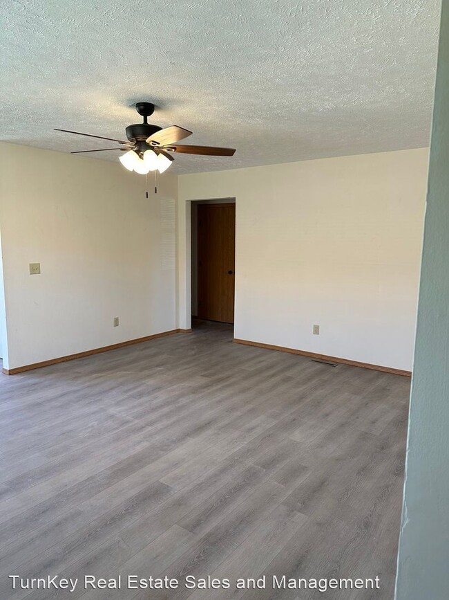 Foto del edificio - 2 br, 1 bath House - 905 W Edgewood