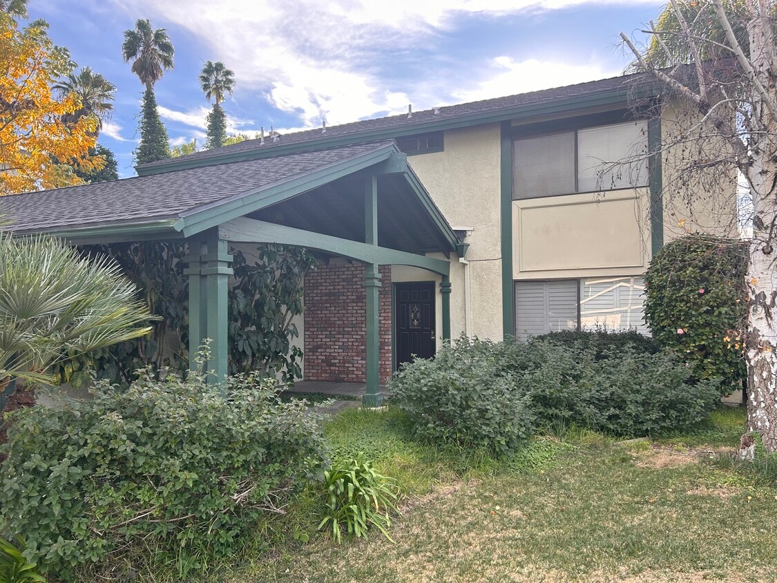 Building Photo - 6145 Port Au Prince Cir