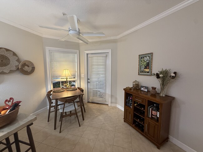 Dining room - 1701 The Greens Way