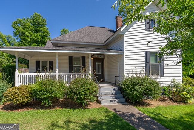 Building Photo - 233 Alcovy St