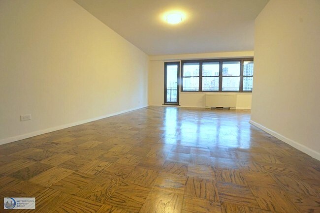 Foto principal - 240 E 82nd St