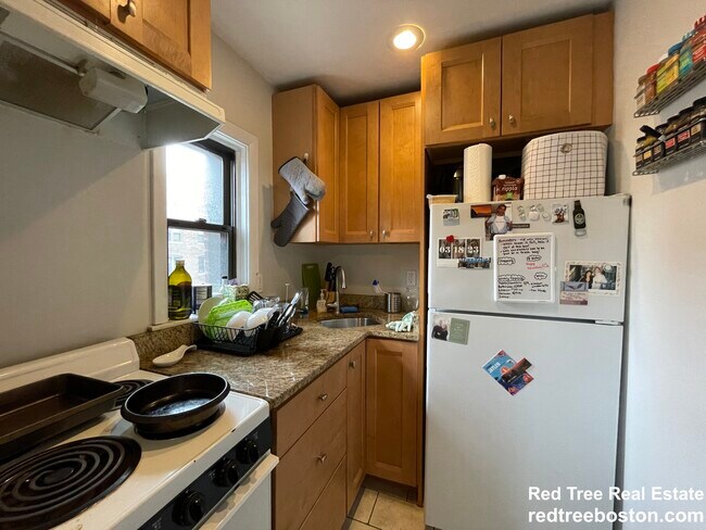 Foto del edificio - 906 Beacon St