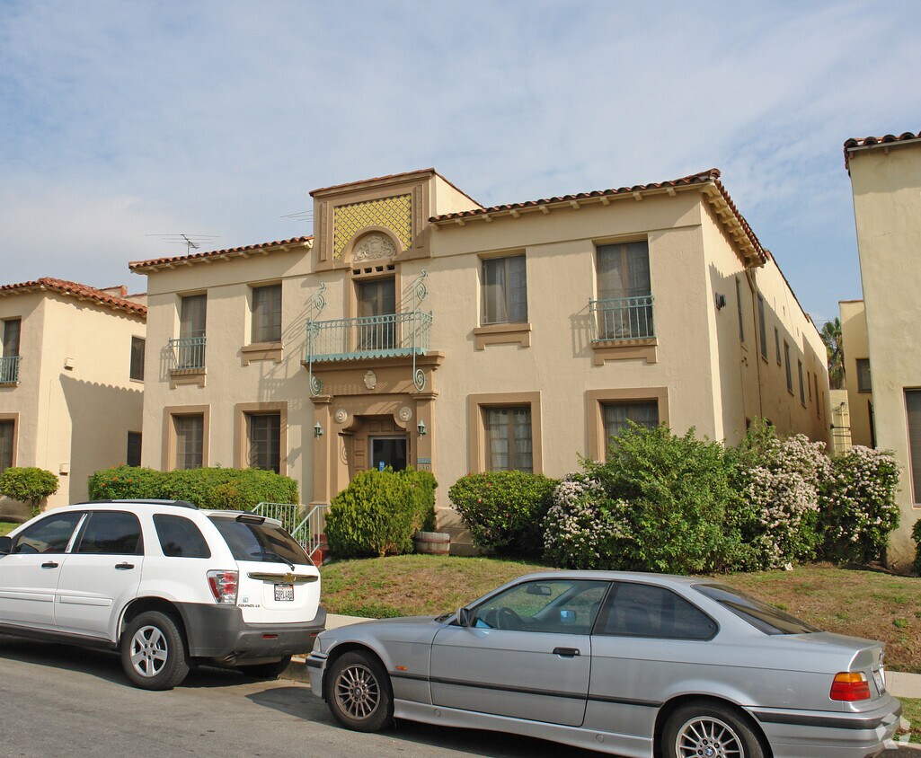Primary Photo - 624-630 S Dunsmuir Ave