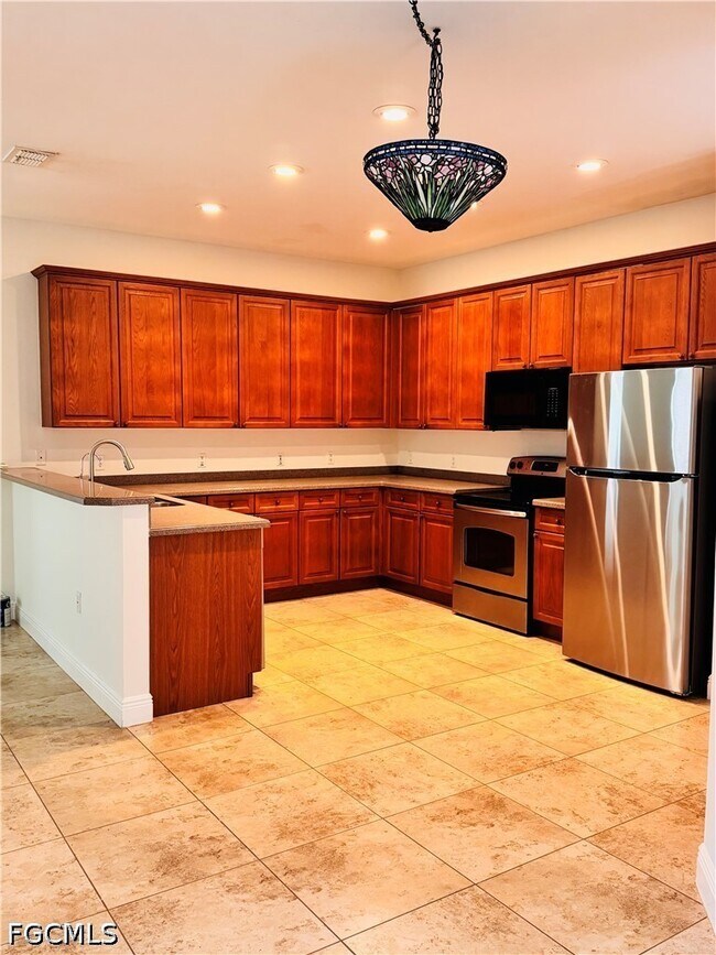 Building Photo - 26527 Robin Way