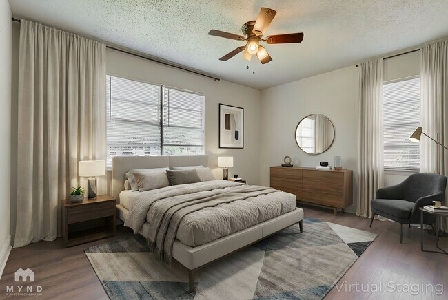 Foto del edificio - 5054 Virgil St