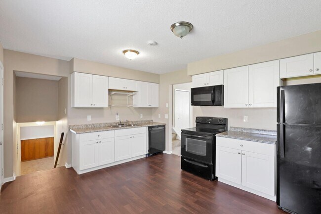 Foto del edificio - 3280 E Hudson St