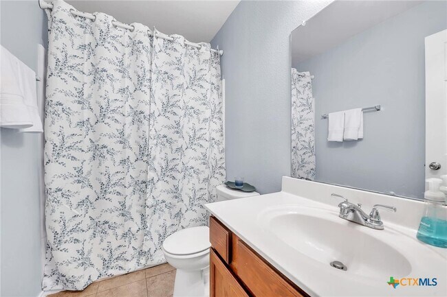 Building Photo - 308 W Gemini Ln