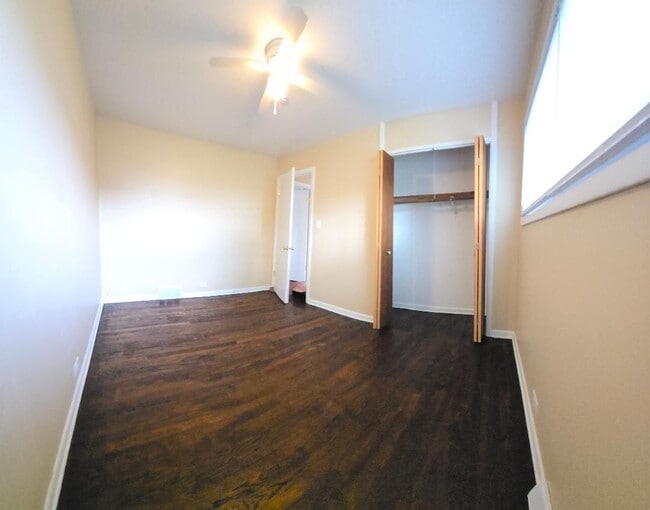 Building Photo - 208 Morgan St